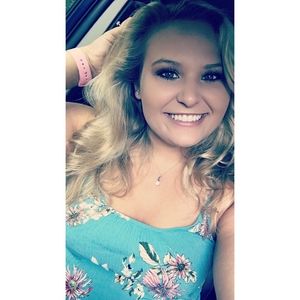 Meet your Posher, Rachel